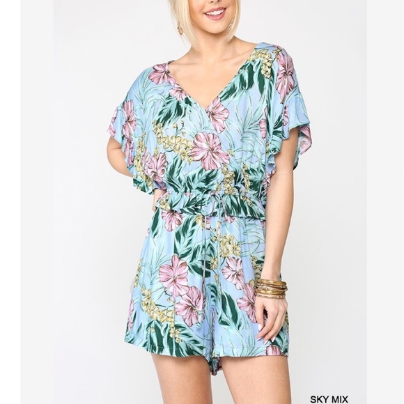 LAST ONE❗Feminine Sky Blue Tropical Print Romper - Picture 7 of 11